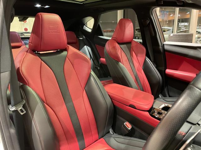 NX NX350 Fスポーツ ワンオーナー パノラマルーフ マークレビンソンプレミアムサウンド 三眼フルLEDヘッドランプ TRDフロントスポイラー RS-Rダウンサス オレンジブレーキキャリパー 純正ドラレコ 置くだけ充電(23枚目)