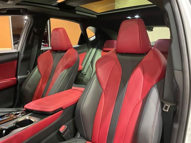 NX NX350 Fスポーツ ワンオーナー パノラマルーフ マークレビンソンプレミアムサウンド 三眼フルLEDヘッドランプ TRDフロントスポイラー RS-Rダウンサス オレンジブレーキキャリパー 純正ドラレコ 置くだけ充電(27枚目)