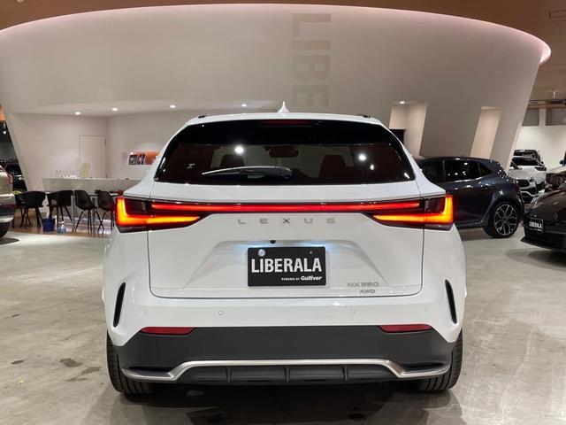 NX NX350 Fスポーツ ワンオーナー パノラマルーフ マークレビンソンプレミアムサウンド 三眼フルLEDヘッドランプ TRDフロントスポイラー RS-Rダウンサス オレンジブレーキキャリパー 純正ドラレコ 置くだけ充電(43枚目)