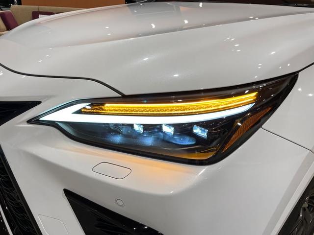 NX NX350 Fスポーツ ワンオーナー パノラマルーフ マークレビンソンプレミアムサウンド 三眼フルLEDヘッドランプ TRDフロントスポイラー RS-Rダウンサス オレンジブレーキキャリパー 純正ドラレコ 置くだけ充電(46枚目)