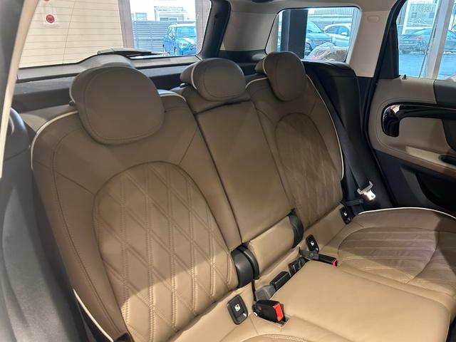 MINI クーパーD クロスオーバー オール4 レザーシートPKG PEPPERパッケージ ホワイトボンネットストライプ レザーチェスターブリティッシュオーク 電動フロントシート シートヒーター 純正HDDナビ バックカメラ パーキングアシスト(30枚目)