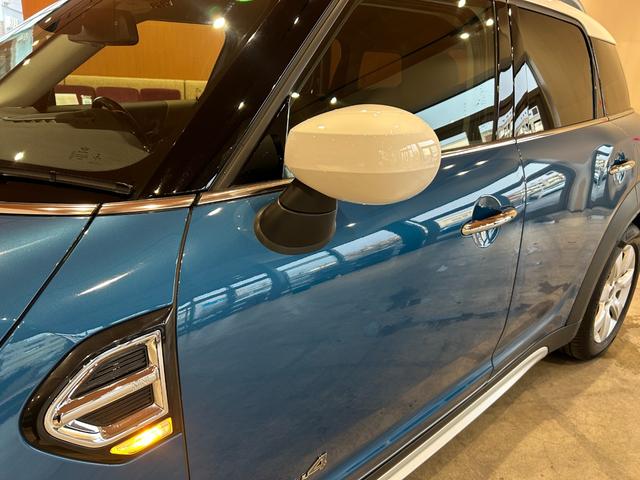 MINI クーパーD クロスオーバー オール4 レザーシートPKG PEPPERパッケージ ホワイトボンネットストライプ レザーチェスターブリティッシュオーク 電動フロントシート シートヒーター 純正HDDナビ バックカメラ パーキングアシスト(43枚目)