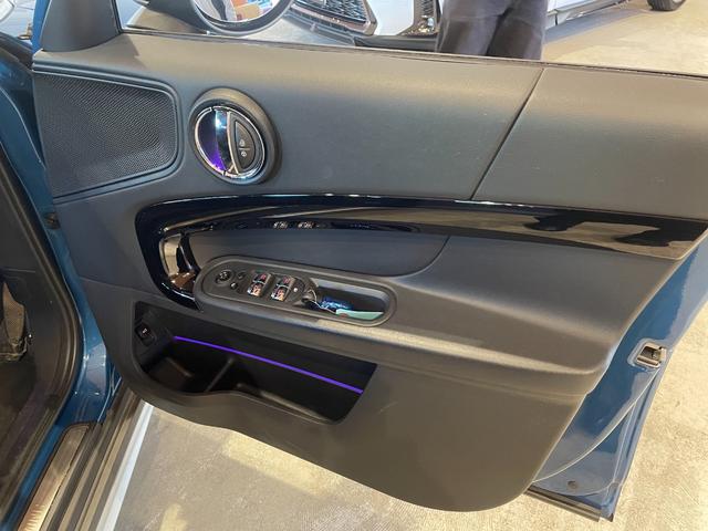 MINI クーパーD クロスオーバー オール4 デジタルPKG PEPPERパッケージ ヘッドアップディスプレイ マルチディスプレイメーターパネル シートヒーター ACC LEDヘッドライト 純正HDDナビ バックカメラ PDC パーキングアシスト(23枚目)