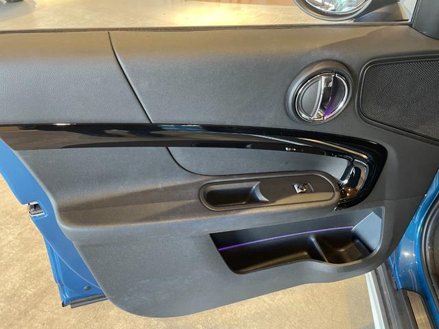 MINI クーパーD クロスオーバー オール4 デジタルPKG PEPPERパッケージ ヘッドアップディスプレイ マルチディスプレイメーターパネル シートヒーター ACC LEDヘッドライト 純正HDDナビ バックカメラ PDC パーキングアシスト(26枚目)