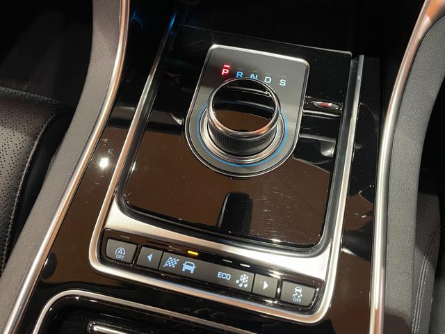 XF プレステージ アドバンスドパーキングアシストパック 360°サラウンドカメラ 360°パーキングエイド パークアシスト 本革シート シートヒーター ステアリングヒーター MERIDIANサウンド パワーテールゲート(22枚目)