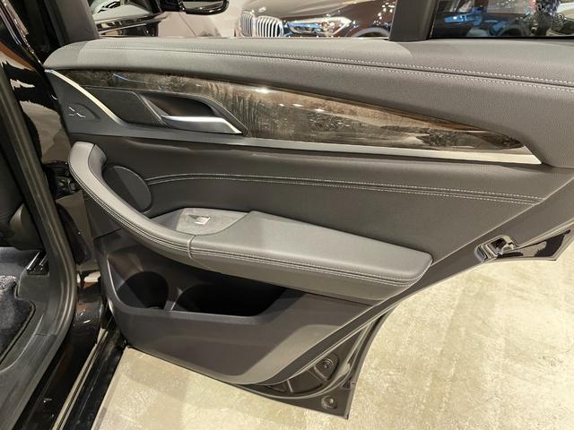 バックオーダーをご利用いただければ、希少なお車や、特定の装備のついたお車など、お客様からのご要望に応じて全国ネットワークからお探しさせて頂きます。