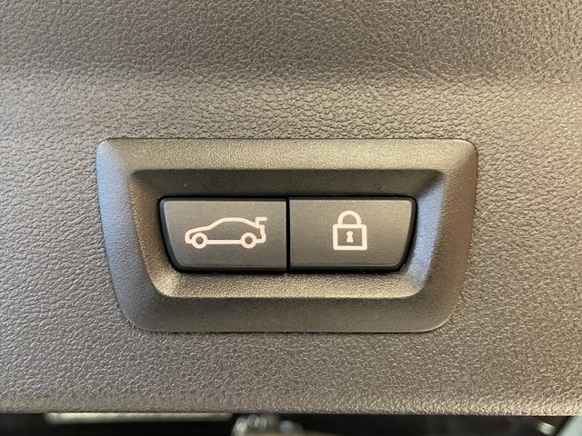 ＬＩＢＥＲＡＬＡではドイツプレミアム御三家をはじめとした輸入車お探しになられている方に逸品と呼べる１台をお届け致します。ぜし各ブランドを較べて愉しんで下さい。