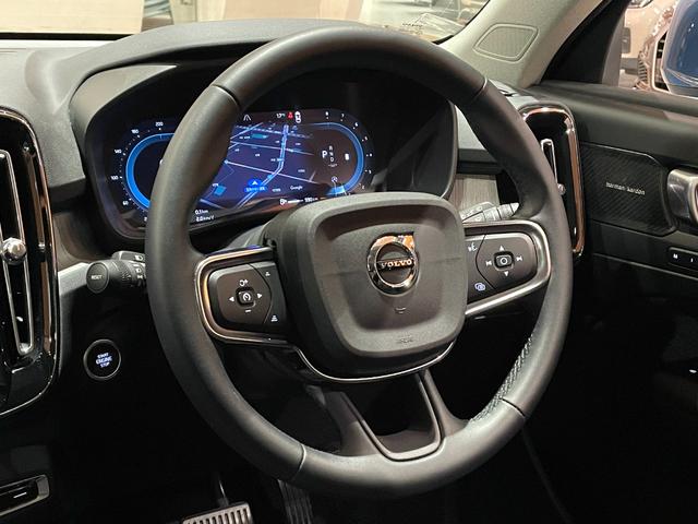 ＸＣ４０ アルティメット　Ｂ４　ＡＷＤ　電動パノラマガラスサンルーフ　ピクセルＬＥＤヘッドライト　ｈａｒｍａｎ／ｋａｒｄｏｎサラウンド　ダークティンテッドガラス　Ｇｏｏｇｌｅナビ　３６０°カメラ　パークアシスト　本革シート　シートヒーター（7枚目）