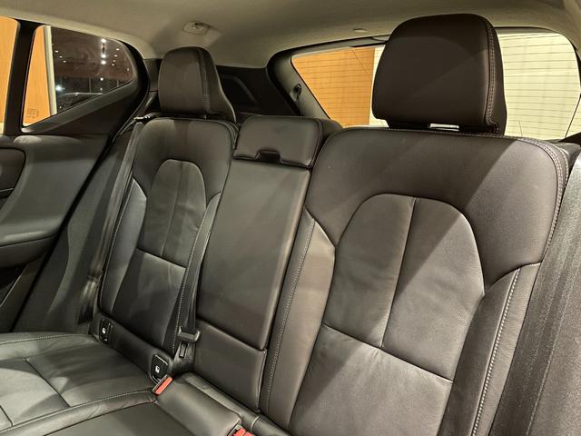 ＸＣ４０ アルティメット　Ｂ４　ＡＷＤ　電動パノラマガラスサンルーフ　ピクセルＬＥＤヘッドライト　ｈａｒｍａｎ／ｋａｒｄｏｎサラウンド　ダークティンテッドガラス　Ｇｏｏｇｌｅナビ　３６０°カメラ　パークアシスト　本革シート　シートヒーター（34枚目）