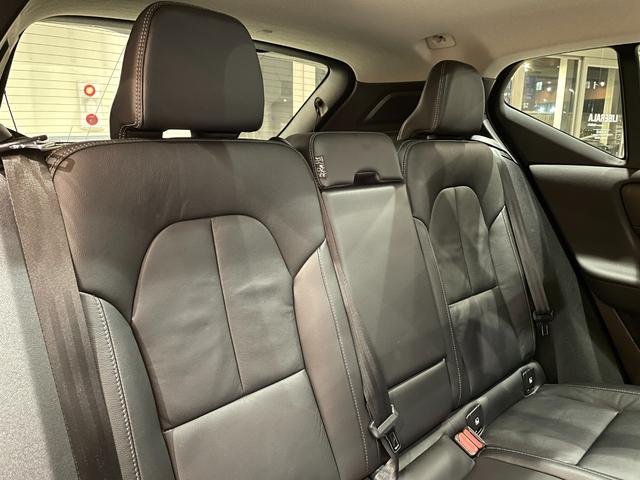 ＸＣ４０ アルティメット　Ｂ４　ＡＷＤ　電動パノラマガラスサンルーフ　ピクセルＬＥＤヘッドライト　ｈａｒｍａｎ／ｋａｒｄｏｎサラウンド　ダークティンテッドガラス　Ｇｏｏｇｌｅナビ　３６０°カメラ　パークアシスト　本革シート　シートヒーター（37枚目）