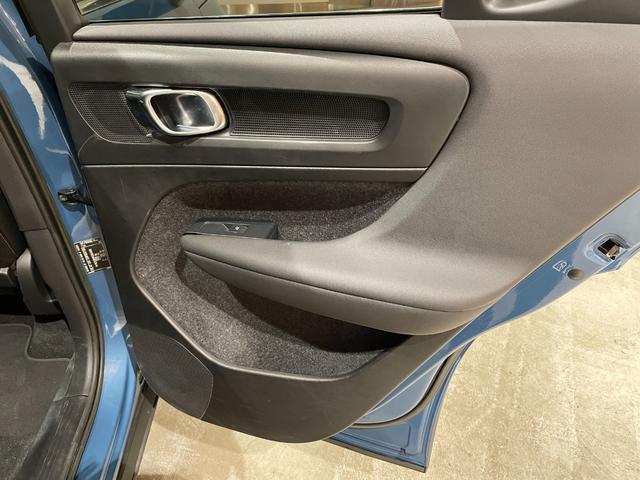 ＸＣ４０ アルティメット　Ｂ４　ＡＷＤ　電動パノラマガラスサンルーフ　ピクセルＬＥＤヘッドライト　ｈａｒｍａｎ／ｋａｒｄｏｎサラウンド　ダークティンテッドガラス　Ｇｏｏｇｌｅナビ　３６０°カメラ　パークアシスト　本革シート　シートヒーター（39枚目）