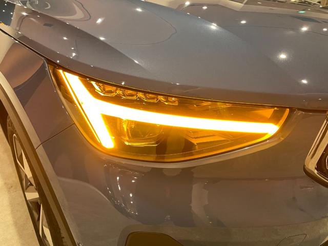 ＸＣ４０ アルティメット　Ｂ４　ＡＷＤ　電動パノラマガラスサンルーフ　ピクセルＬＥＤヘッドライト　ｈａｒｍａｎ／ｋａｒｄｏｎサラウンド　ダークティンテッドガラス　Ｇｏｏｇｌｅナビ　３６０°カメラ　パークアシスト　本革シート　シートヒーター（54枚目）