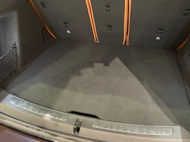 ＭＩＮＩ クーパーＤ　クロスオーバー　オール４　プレミアムプラスＰＫＧ　ＣＬＡＳＳＩＣＴＲＩＭ　シルバールーフ＆ミラーキャップ　ＡＣＣ　マルチディスプレイメーターパネル　革調シートカバー　シートヒーター　純正ＨＤＤナビ　バックカメラ　禁煙車（33枚目）