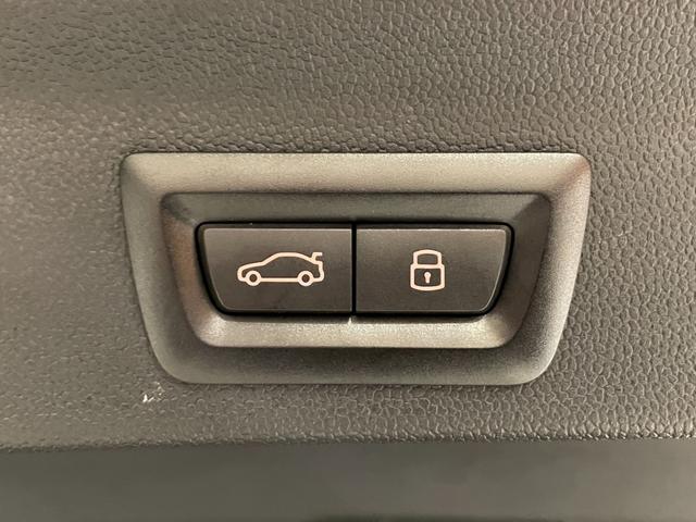 ＭＩＮＩ クーパーＤ　クロスオーバー　オール４　プレミアムプラスＰＫＧ　ＣＬＡＳＳＩＣＴＲＩＭ　シルバールーフ＆ミラーキャップ　ＡＣＣ　マルチディスプレイメーターパネル　革調シートカバー　シートヒーター　純正ＨＤＤナビ　バックカメラ　禁煙車（34枚目）