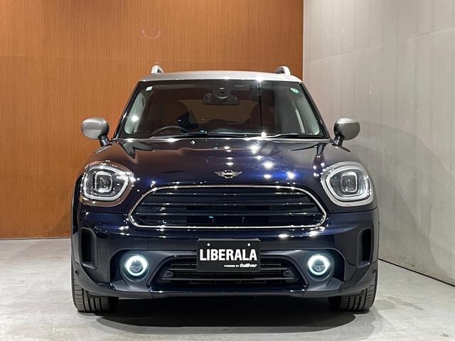 ＭＩＮＩ クーパーＤ　クロスオーバー　オール４　プレミアムプラスＰＫＧ　ＣＬＡＳＳＩＣＴＲＩＭ　シルバールーフ＆ミラーキャップ　ＡＣＣ　マルチディスプレイメーターパネル　革調シートカバー　シートヒーター　純正ＨＤＤナビ　バックカメラ　禁煙車（37枚目）
