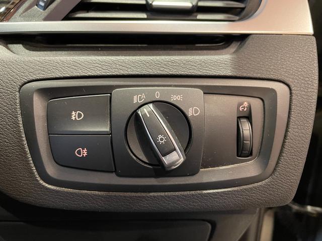 �}�b�g�u���b�N�Ƀz���C�g�̂k�h�a�d�q�`�k�`�̃��S�̌����ƊŔ��ڈ�ł��B