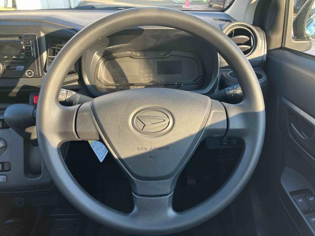 ミライース Ｌ　ＳＡＩＩＩ　前後コーナーセンサー標準装備！！　保証　新車保証・まごころ保証１年間・走行距離無制限付・走行距離２１０４ｋｍ　ＣＤチューナー　前後コーナーセンサー　マニュアルエアコン　パワーウィンドウ　オートライト　アイドルストップ　オートハイビーム（9枚目）