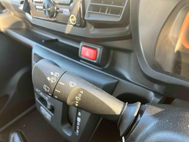 ミライース Ｌ　ＳＡＩＩＩ　前後コーナーセンサー標準装備！！　保証　新車保証・まごころ保証１年間・走行距離無制限付・走行距離２１０４ｋｍ　ＣＤチューナー　前後コーナーセンサー　マニュアルエアコン　パワーウィンドウ　オートライト　アイドルストップ　オートハイビーム（12枚目）