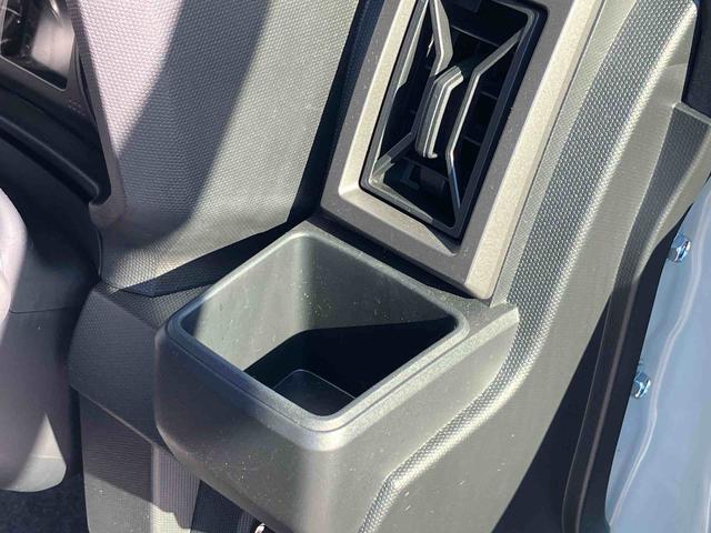 運転席カップホルダー