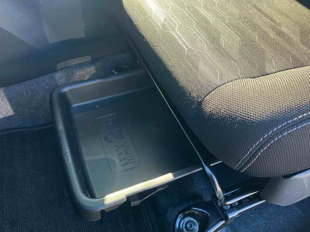 シートアンダートレイ