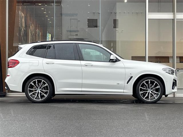 Ｘ３ ｘＤｒｉｖｅ　２０ｄ　Ｍスポーツ　オプション２０インチホイール／革シート／全席シートヒーター／ワイヤレス充電トレイ／純正ＨＤＤナビ・ＴＶ／Ｂｌｕｅｔｏｏｔｈ接続／全方位カメラ／ＥＴＣ／ＤＮ席パワーシート／ドライブモードセレクト（38枚目）