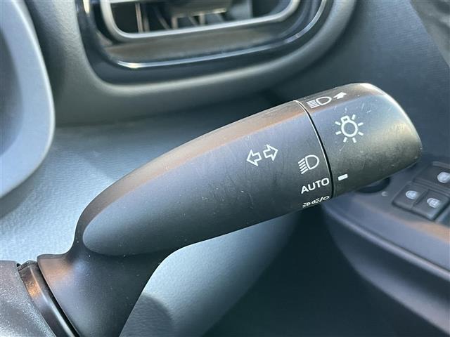 ヤリス ハイブリッドＺ　１オーナー全方位カメラ　フルセグＴＶ　Ｂｌｕｅｔｏｏｔｈオーディオ　ＥＴＣ　前後ドライブレコーダー　純正フロアマット　ＬＥＤヘッドライト　ディスプレイオーディオ　追従型クルコン（15枚目）