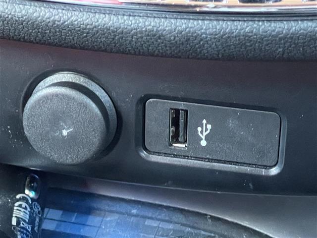 ＭＩＮＩ クーパーＳＤ　クラブマン　禁煙車　純正ナビ　Ｂｌｕｅｔｏｏｔｈ　アイドリングストップ　バックカメラ　ＬＥＤヘッドライト　インテリジェントセーフティ　パーキングアシスト　社外前後ドライブレコーダー　取扱説明書（8枚目）