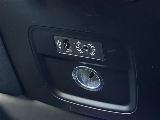 MINI クーパーD クロスオーバー 禁煙車 純正ナビ Bluetooth バックカメラ アンビエントライト リアパークディスタンスコントロール MINIロゴプロジェクションライト 保証書 取扱説明書(6枚目)