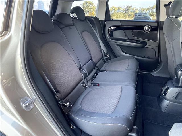 MINI クーパーD クロスオーバー 禁煙車 純正ナビ Bluetooth バックカメラ アンビエントライト リアパークディスタンスコントロール MINIロゴプロジェクションライト 保証書 取扱説明書(25枚目)