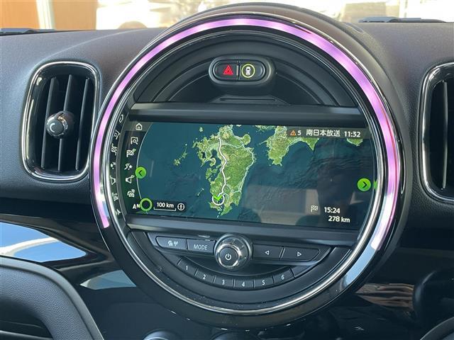 MINI クーパーD クロスオーバー 禁煙車 純正ナビ Bluetooth アイドリングストップ バックカメラ 電動リアゲート 純正17インチアルミホイール 純正LEDヘッドライト 横滑り防止装置(3枚目)
