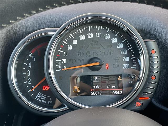 MINI クーパーD クロスオーバー 禁煙車 純正ナビ Bluetooth アイドリングストップ バックカメラ 電動リアゲート 純正17インチアルミホイール 純正LEDヘッドライト 横滑り防止装置(13枚目)