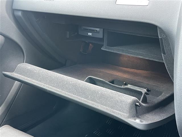 A5スポーツバック 2.0TFSIクワトロ 純正ナビ Bluetooth ETC ドライブレコーダー クルーズコントロール バックカメラ パーキングアシスト 純正フロアマット レザーシート シートヒーター パワーシート(11枚目)