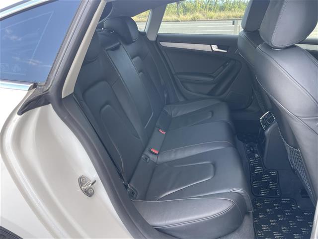 A5スポーツバック 2.0TFSIクワトロ 純正ナビ Bluetooth ETC ドライブレコーダー クルーズコントロール バックカメラ パーキングアシスト 純正フロアマット レザーシート シートヒーター パワーシート(28枚目)