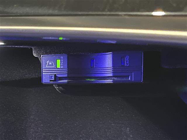 Sクラス S560ロング スポーツリミテッド 純正ナビ 全方位カメラ レーダークルーズコントロール 2.0ETC サンルーフ 黒革 電動リアゲート 全席シートヒーター エアシート 純正マット 全席パワーシート 前後コーナーセンサー全ドアイージー(4枚目)