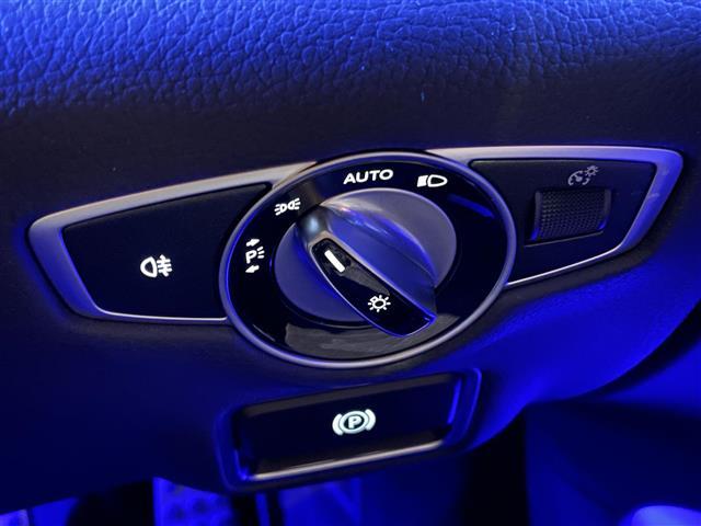 Sクラス S560ロング スポーツリミテッド 純正ナビ 全方位カメラ レーダークルーズコントロール 2.0ETC サンルーフ 黒革 電動リアゲート 全席シートヒーター エアシート 純正マット 全席パワーシート 前後コーナーセンサー全ドアイージー(18枚目)