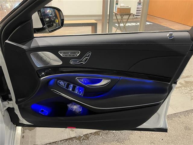 Sクラス S560ロング スポーツリミテッド 純正ナビ 全方位カメラ レーダークルーズコントロール 2.0ETC サンルーフ 黒革 電動リアゲート 全席シートヒーター エアシート 純正マット 全席パワーシート 前後コーナーセンサー全ドアイージー(22枚目)
