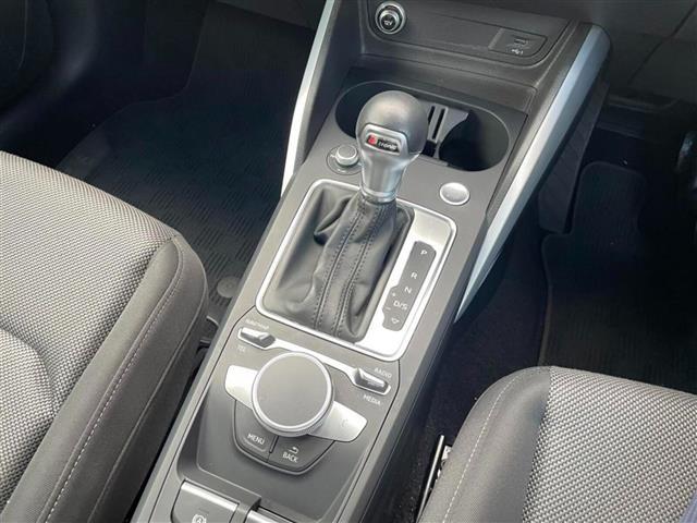 Ｑ２ ３０ＴＦＳＩスポーツ　純正ＨＤＤナビ／ＡＭ／ＦＭ／ＣＤ／ＤＶＤ／ＢＴ／ＴＶフルセグ／アウディコネクト／ＥＴＣ２．０／ドライブレコーダー／バックカメラ／シートヒーター／クルーズコントロール／プッシュスタート（14枚目）