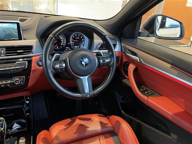 X2 M35i 禁煙車 サンルーフ 純正ナビ Bluetooth 赤レザーシート シートヒーター 純正20インチアルミホイール ヘッドアップディスプレイ レーダークルーズコントロール 取扱説明書 保証書(25枚目)