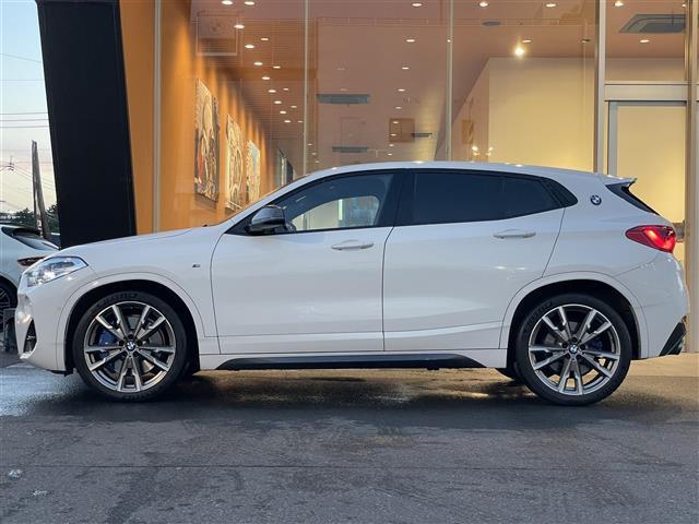 X2 M35i 禁煙車 サンルーフ 純正ナビ Bluetooth 赤レザーシート シートヒーター 純正20インチアルミホイール ヘッドアップディスプレイ レーダークルーズコントロール 取扱説明書 保証書(40枚目)