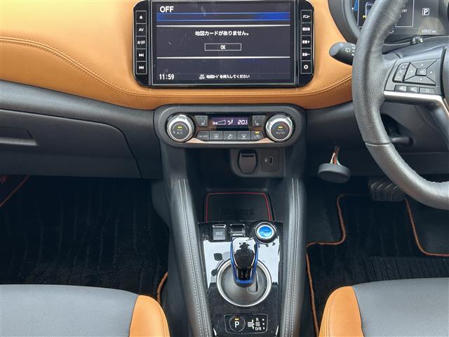 キックス Ｘ　ツートーンインテリアエディション　純正ナビ　ＭＭ３２０Ｄ－Ｌ　ＣＤ　ＤＶＤ　ＢＴ　フルセグ　アラウンドビューモニター　インテリジェントルームミラー　純正ドライブレコーダー　ビルトインＥＴＣ　前席シートヒーター　ステアリングヒーター（6枚目）