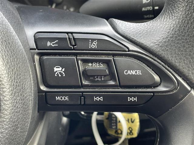 ヤリス ハイブリッドX 7型ディスプレイオーディオ FM AM BT Miracast バックカメラ ビルトインETC 横滑り防止装置 レーンキープアシスト 衝突軽減ブレーキ アイドリングストップ スペアキー フロアマット(16枚目)