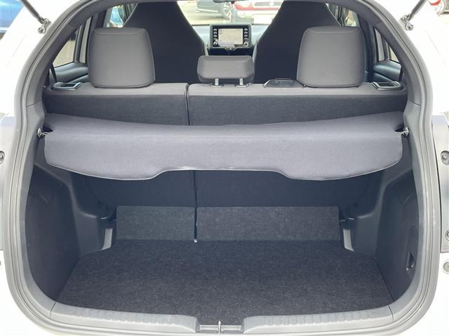 ヤリス ハイブリッドX 7型ディスプレイオーディオ FM AM BT Miracast バックカメラ ビルトインETC 横滑り防止装置 レーンキープアシスト 衝突軽減ブレーキ アイドリングストップ スペアキー フロアマット(27枚目)