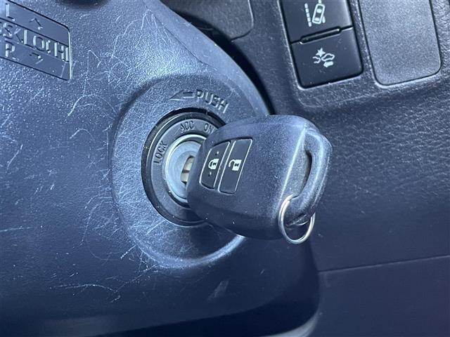 プロボックス ＤＸコンフォート　グレーオールペイント　純正ＳＤナビ　ＦＭ　ＡＭ　ＡＵＸ　ＢＴ　ドライブレコーダー　ＥＴＣ　Ｔｅｒｚｏルーフキャリア　ホワイトレタータイヤ　横滑り防止装置　レーンキープアシスト　衝突軽減ブレーキ　ＡＢＳ（11枚目）