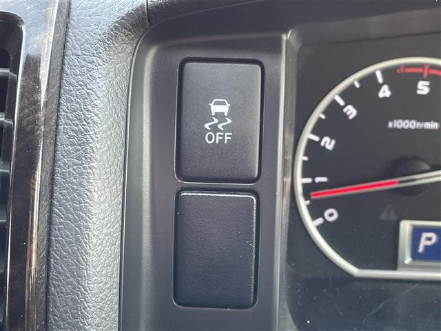 レジアスエースバン スーパーＧＬ　ダークプライムＩＩ　４ＷＤ　ＴＲＤエアロ（Ｆ／Ｓ／Ｒ）　アルパイン１１型ナビ　ＣＤ　ＤＶＤ　ＢＴ　フルセグ　バックカメラ　ステアリングスイッチ　両側パワースライドドア　ビルトインＥＴＣ　ＡＣ１００Ｖ電源　スマートキー×２（13枚目）