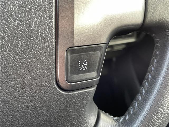 レジアスエースバン スーパーＧＬ　ダークプライムＩＩ　４ＷＤ　ＴＲＤエアロ（Ｆ／Ｓ／Ｒ）　アルパイン１１型ナビ　ＣＤ　ＤＶＤ　ＢＴ　フルセグ　バックカメラ　ステアリングスイッチ　両側パワースライドドア　ビルトインＥＴＣ　ＡＣ１００Ｖ電源　スマートキー×２（21枚目）