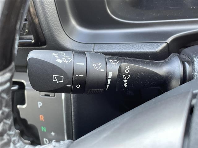 レジアスエースバン スーパーＧＬ　ダークプライムＩＩ　４ＷＤ　ＴＲＤエアロ（Ｆ／Ｓ／Ｒ）　アルパイン１１型ナビ　ＣＤ　ＤＶＤ　ＢＴ　フルセグ　バックカメラ　ステアリングスイッチ　両側パワースライドドア　ビルトインＥＴＣ　ＡＣ１００Ｖ電源　スマートキー×２（22枚目）