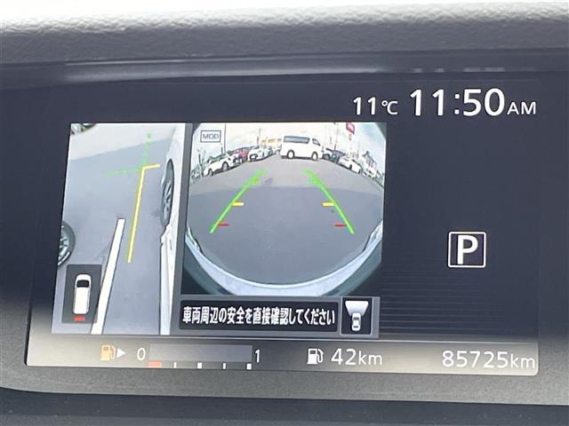 セレナ ハイウェイスターＧ　純正９型ナビ　ＣＤ　ＤＶＤ　ＢＤ　ＳＤ　ＵＳＢ　ＢＴ　フルセグＴＶ　両側パワースライドドア　アラウンドビューモニター　ビルトインＥＴＣ　横滑り防止装置　エマブレ　アイドリングストップ　純正フロアマット（6枚目）