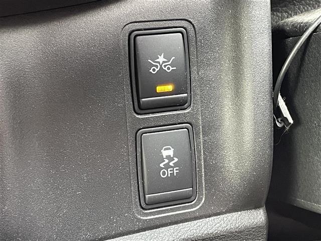 セレナ ハイウェイスターＧ　純正９型ナビ　ＣＤ　ＤＶＤ　ＢＤ　ＳＤ　ＵＳＢ　ＢＴ　フルセグＴＶ　両側パワースライドドア　アラウンドビューモニター　ビルトインＥＴＣ　横滑り防止装置　エマブレ　アイドリングストップ　純正フロアマット（10枚目）