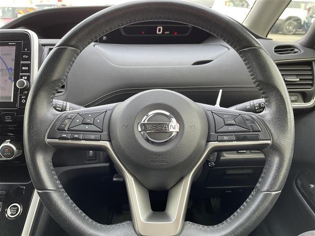 セレナ ハイウェイスターＧ　純正９型ナビ　ＣＤ　ＤＶＤ　ＢＤ　ＳＤ　ＵＳＢ　ＢＴ　フルセグＴＶ　両側パワースライドドア　アラウンドビューモニター　ビルトインＥＴＣ　横滑り防止装置　エマブレ　アイドリングストップ　純正フロアマット（15枚目）