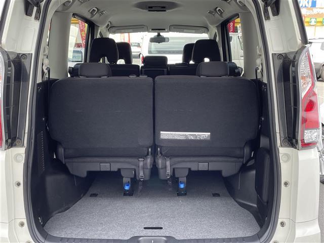 セレナ ハイウェイスターＧ　純正９型ナビ　ＣＤ　ＤＶＤ　ＢＤ　ＳＤ　ＵＳＢ　ＢＴ　フルセグＴＶ　両側パワースライドドア　アラウンドビューモニター　ビルトインＥＴＣ　横滑り防止装置　エマブレ　アイドリングストップ　純正フロアマット（30枚目）